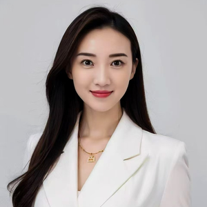 主持人：唐静如女士，广州开发区投资集团 副总经理 (MC: Ms. Tang Jingru, Deputy Manager of Guangzhou Development District Investment Group)